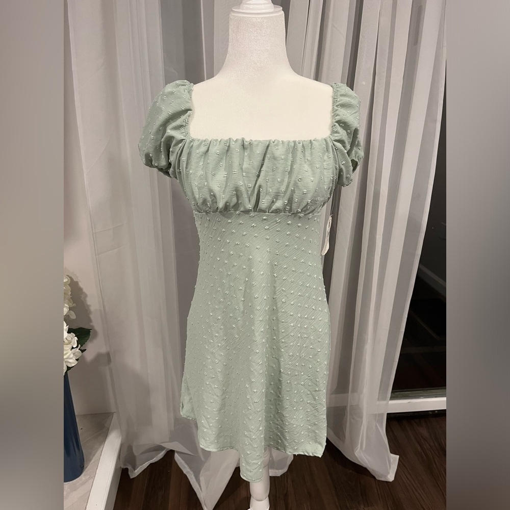 Altar’d State medium sage dress puff sleeve and tie back